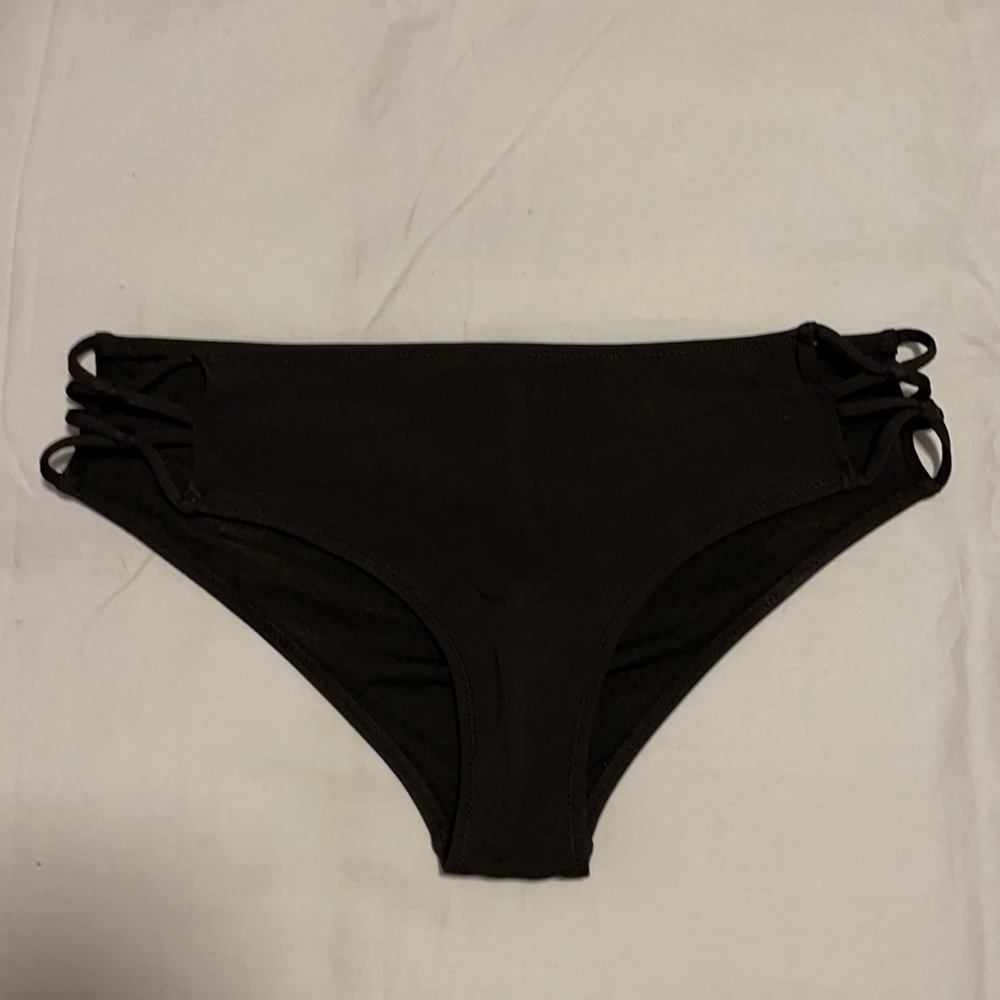 NWOT H&M bikini bottoms